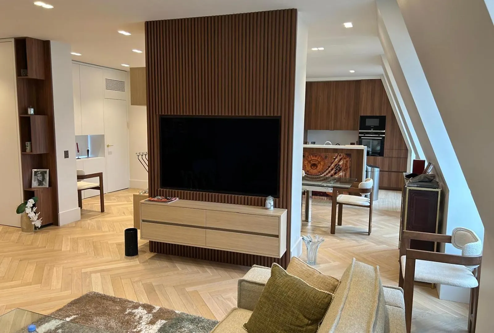 Apartment Luxueux Metro George V - Hermes - Champs-elysees - Arc De Triomphe *